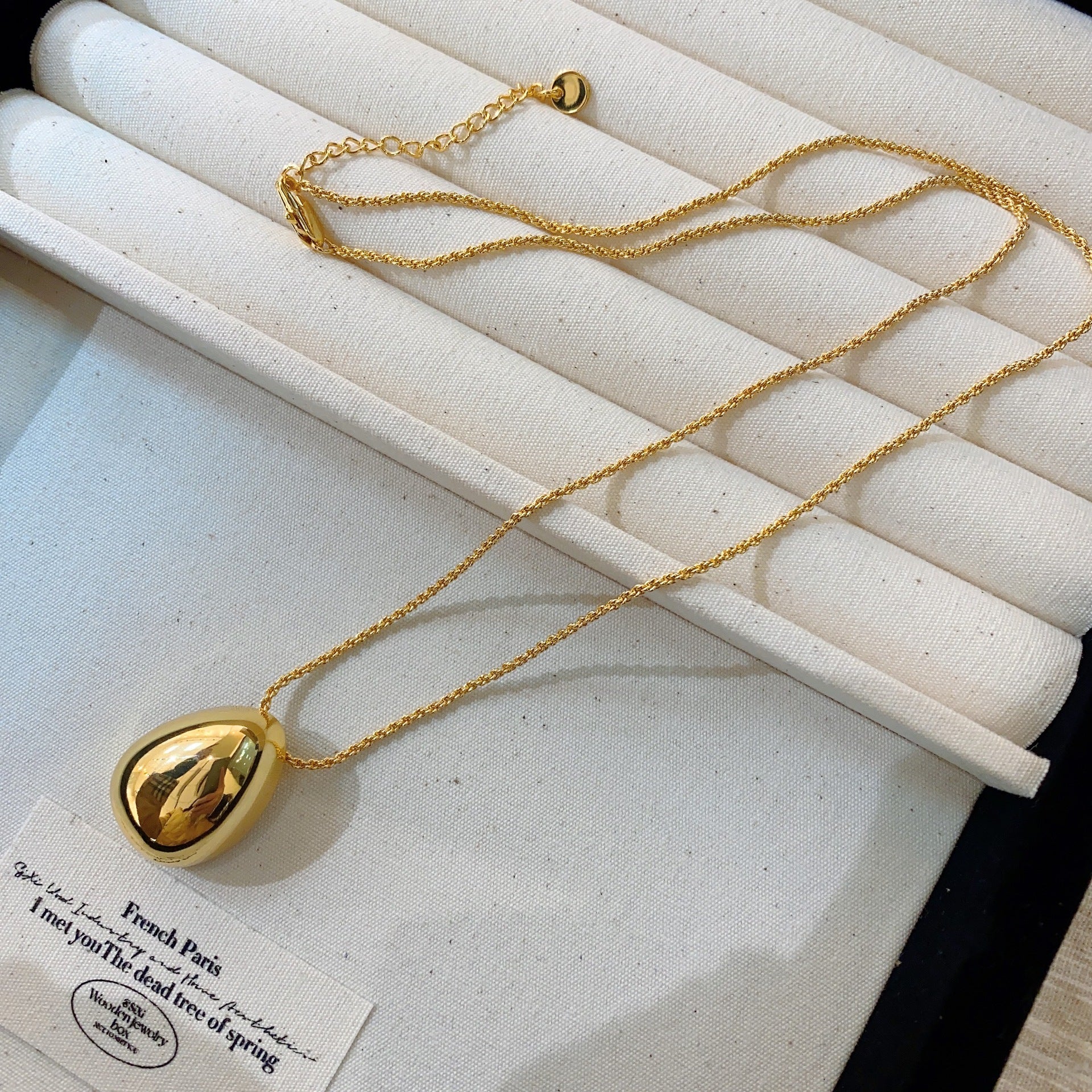 RETRO Necklace