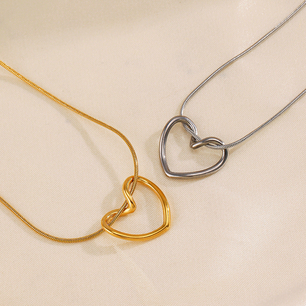 HOLLOW LOVE Necklace
