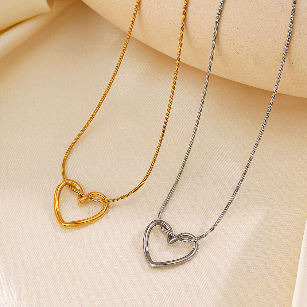 HOLLOW LOVE Necklace