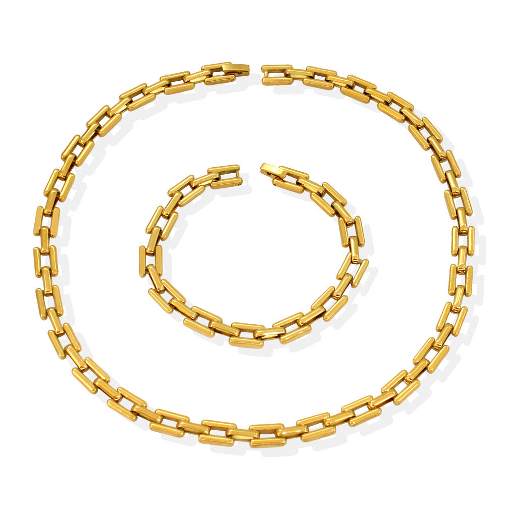 CLASSY ELEGANT Necklace