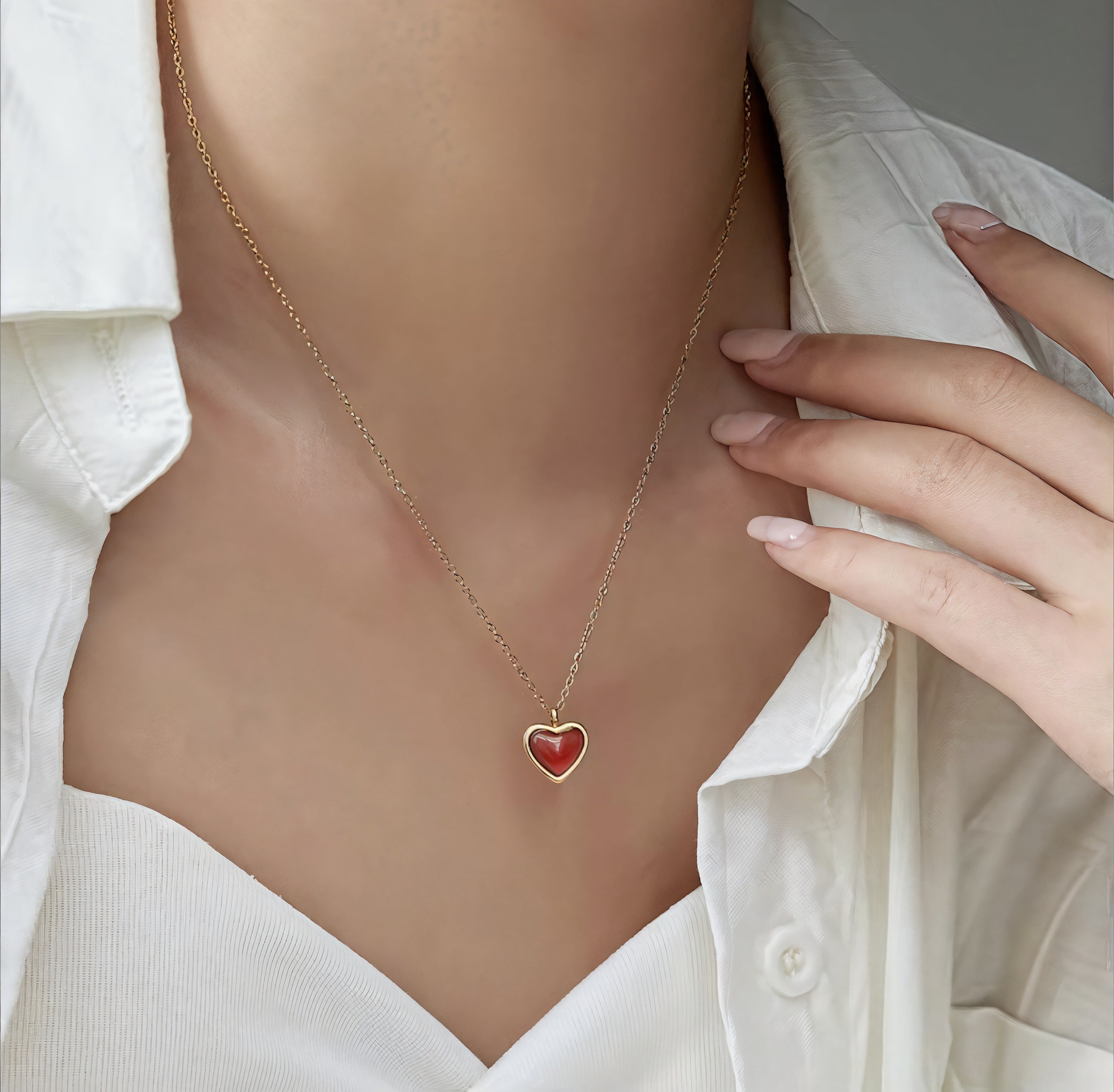 RED HEART Necklace