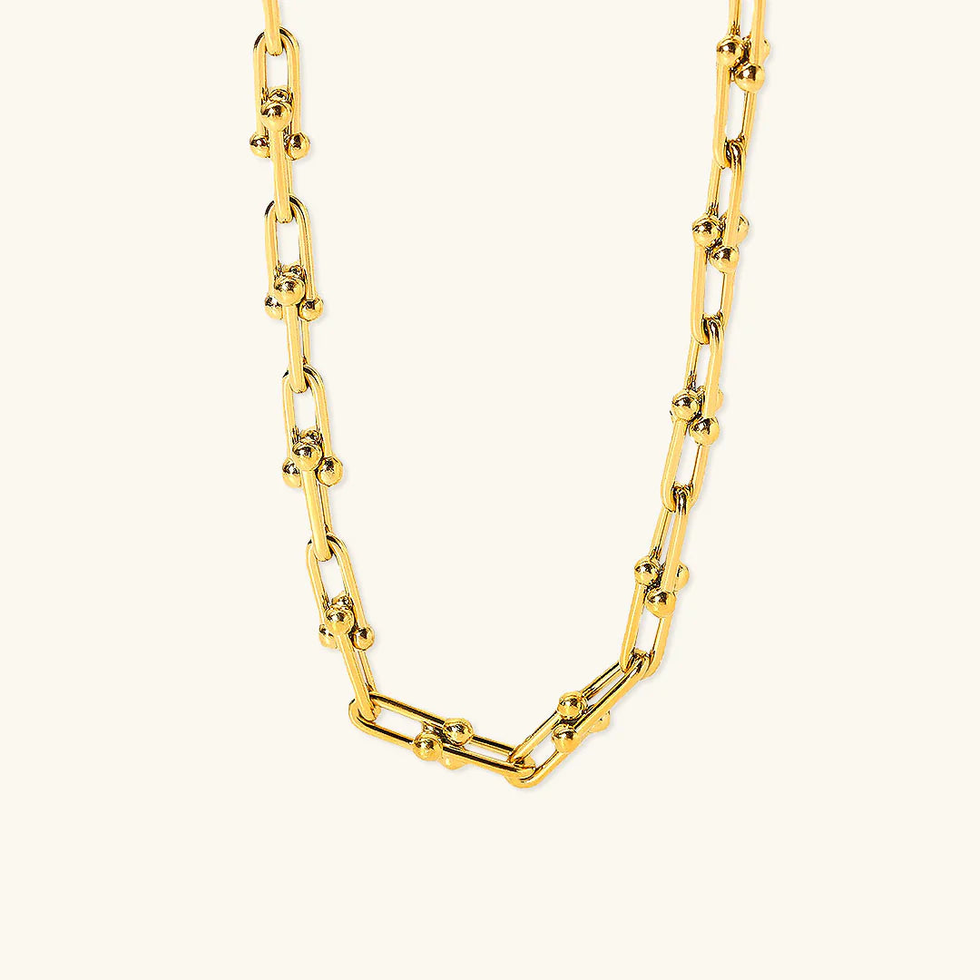 CLASSY Necklace