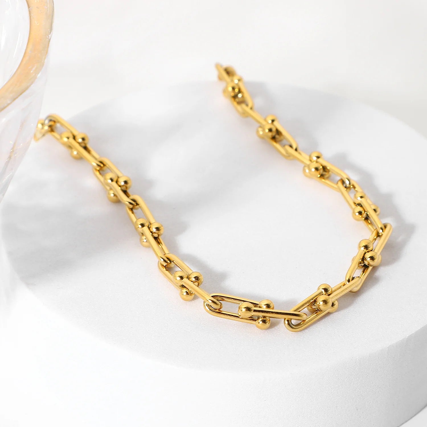 CLASSY Necklace
