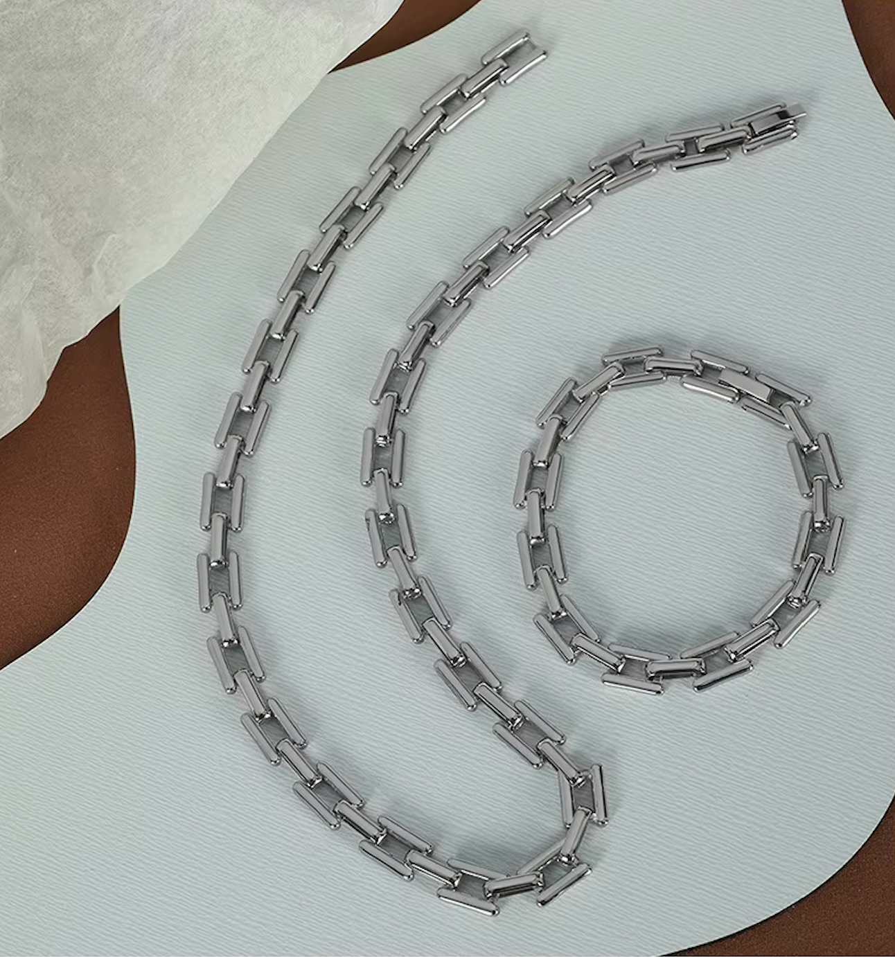 CLASSY ELEGANT Necklace