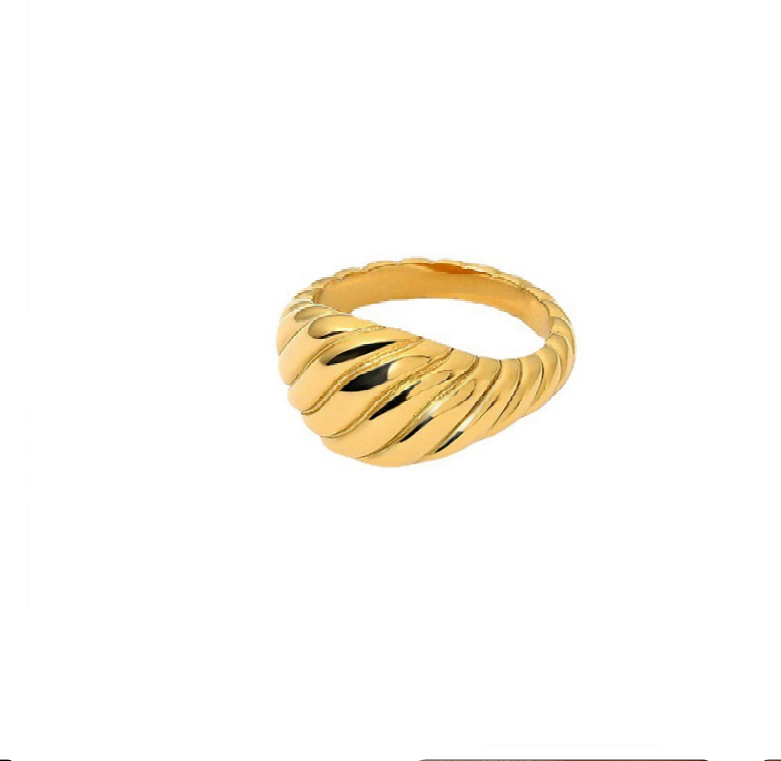 Croissant Ring