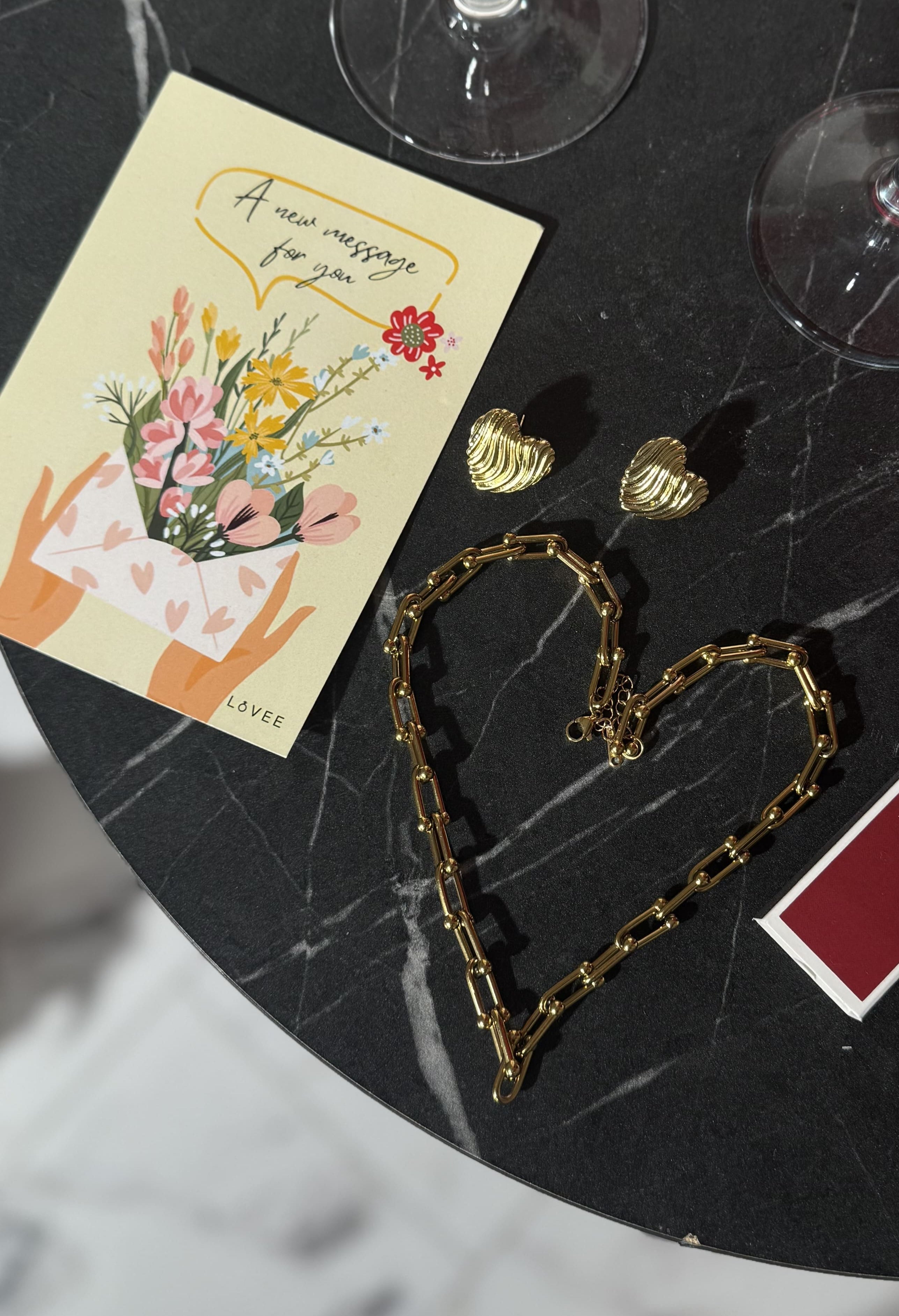 PLUMP HEART Earrings