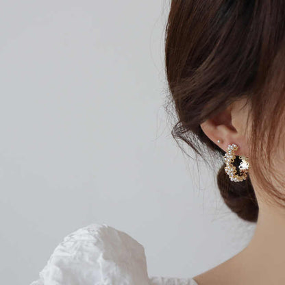 PEARL FLOWER Earrings - LOVEE. Designer jewelry store